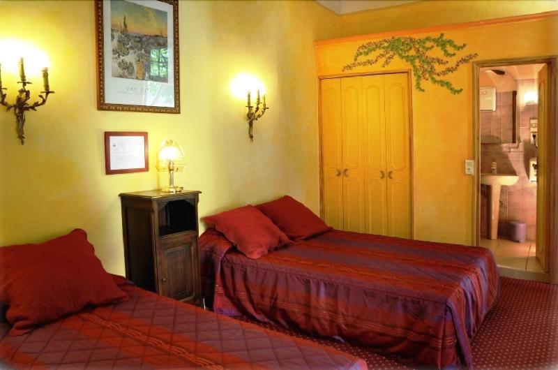 Hotel Du Fiacre كارْبُنْترا المظهر الخارجي الصورة
