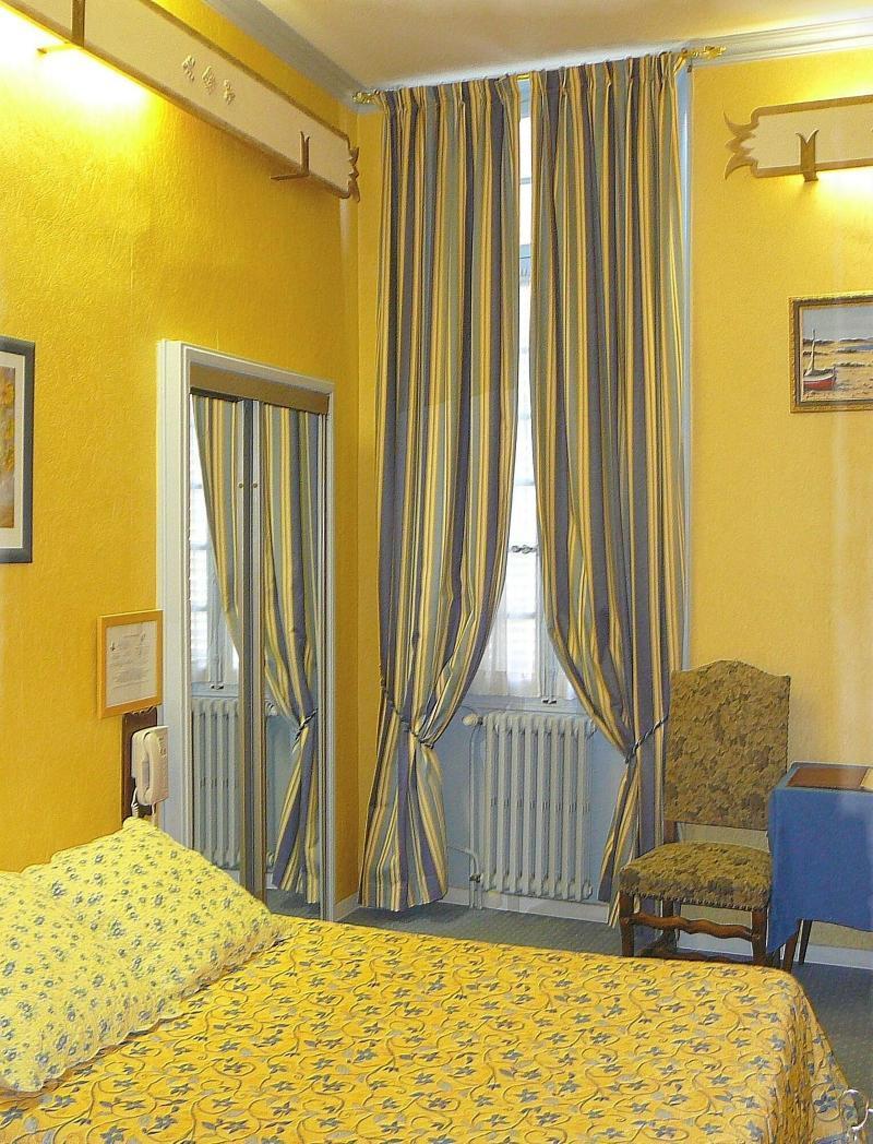 Hotel Du Fiacre كارْبُنْترا المظهر الخارجي الصورة