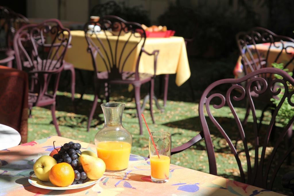 Hotel Du Fiacre كارْبُنْترا المظهر الخارجي الصورة