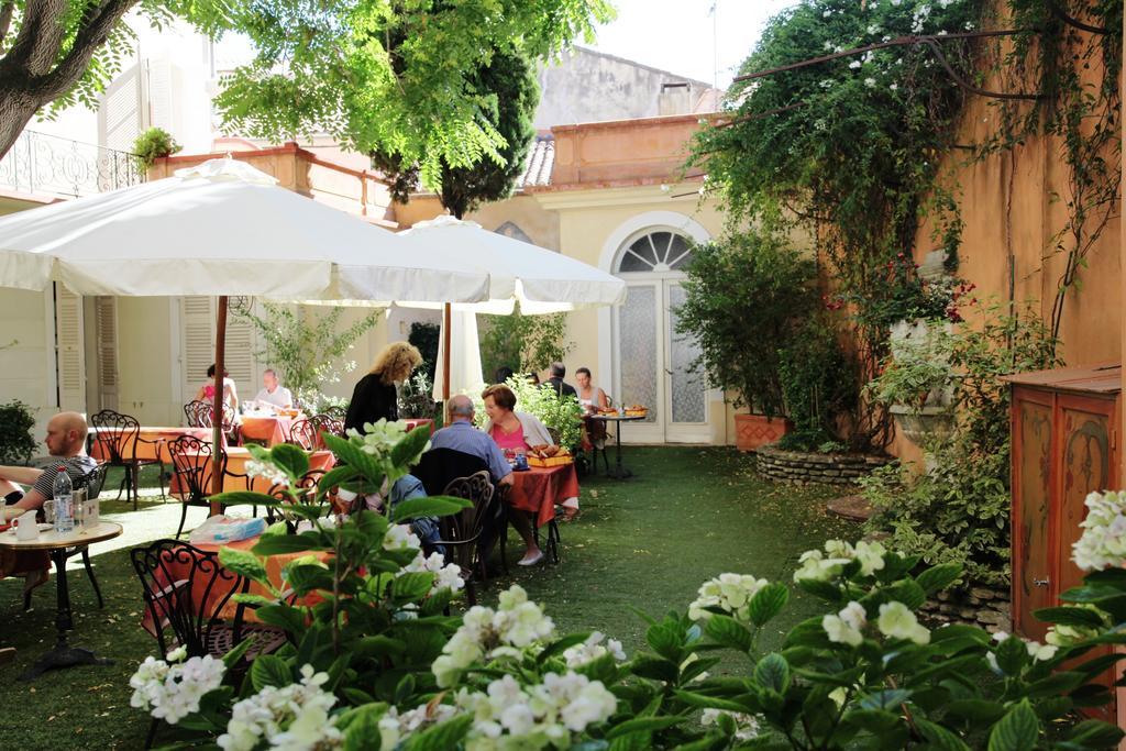 Hotel Du Fiacre كارْبُنْترا المظهر الخارجي الصورة