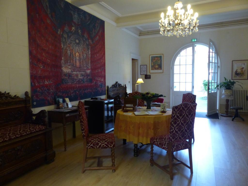 Hotel Du Fiacre كارْبُنْترا المظهر الخارجي الصورة