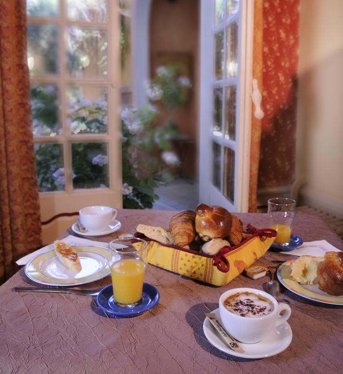 Hotel Du Fiacre كارْبُنْترا المظهر الخارجي الصورة
