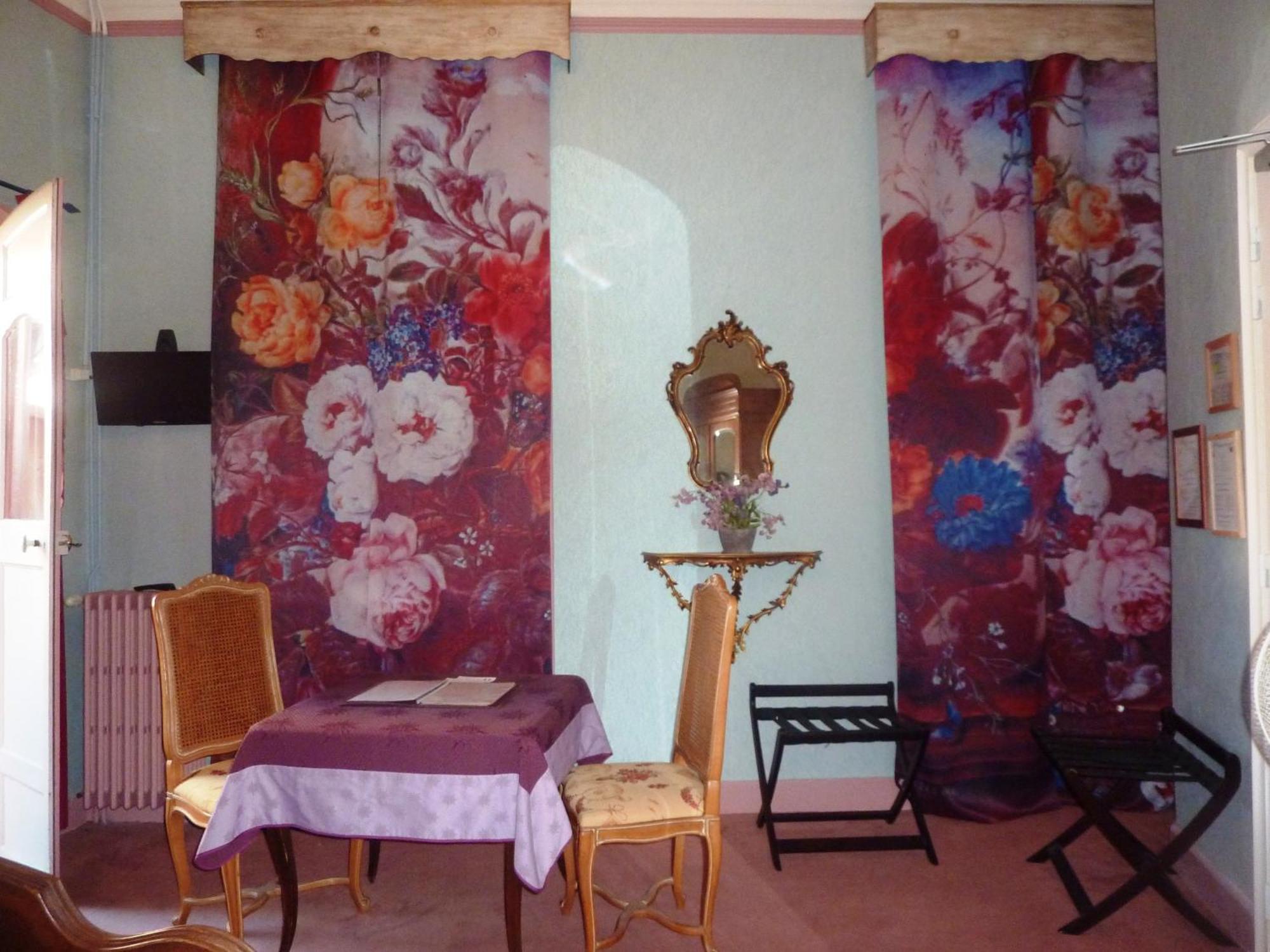 Hotel Du Fiacre كارْبُنْترا المظهر الخارجي الصورة