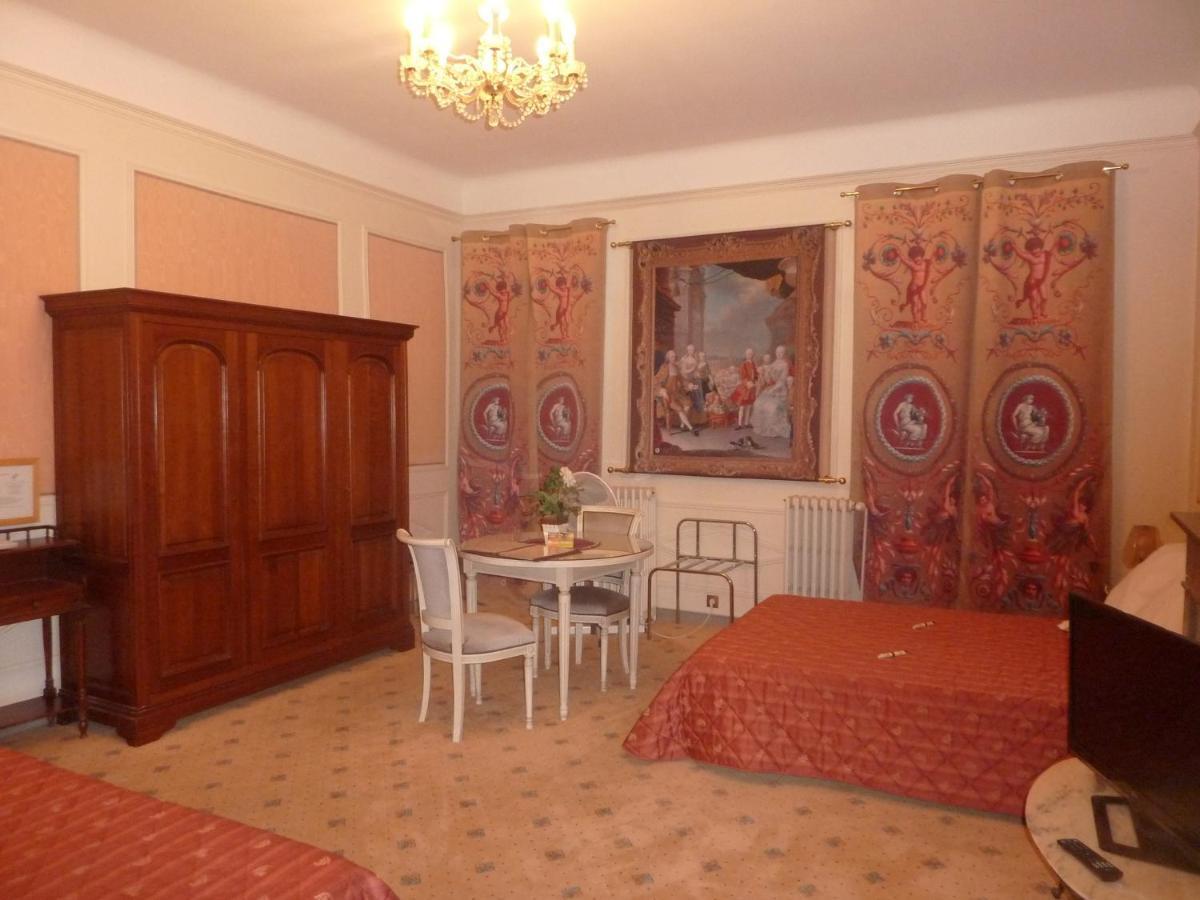 Hotel Du Fiacre كارْبُنْترا المظهر الخارجي الصورة